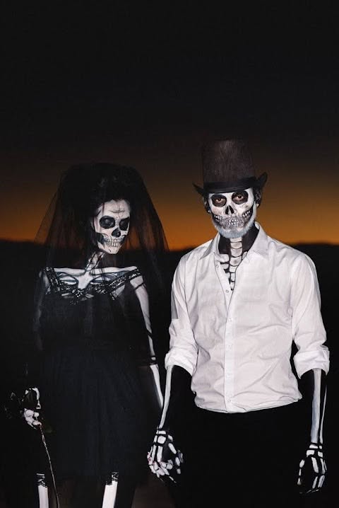 Inspiration déguisement couple : maquillage squelette noir et blanc